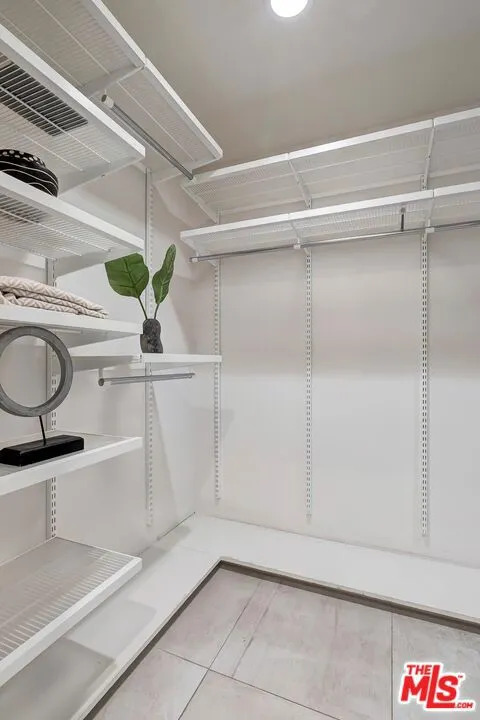 300 N Swall Drive 307, Beverly Hills, California 90211 home-pic-22